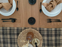 Load image into Gallery viewer, Linen placemats
