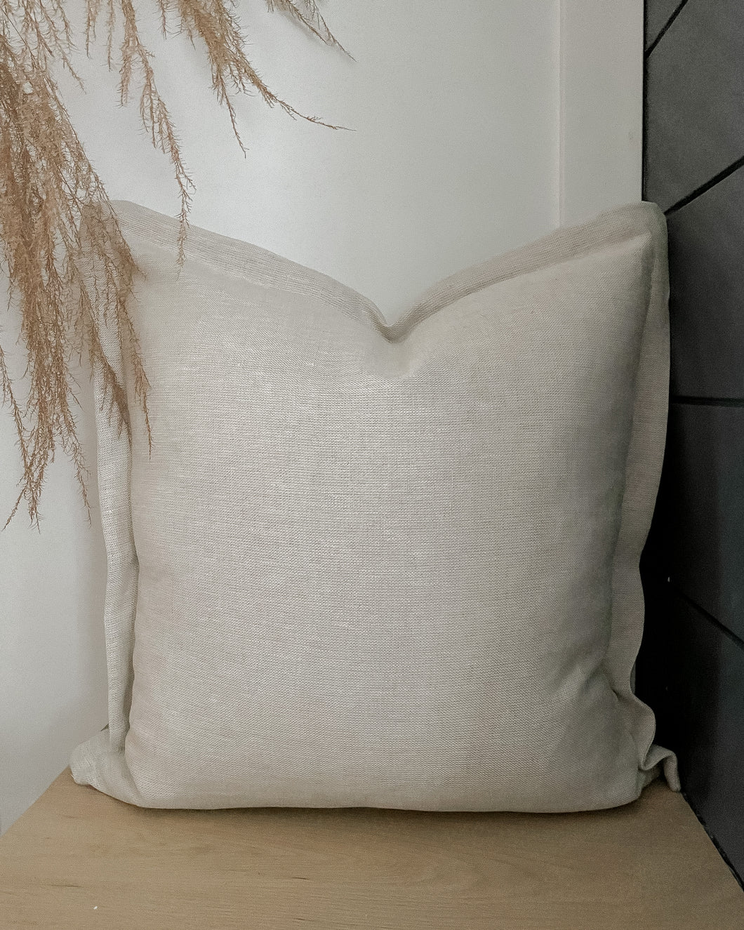 Flanged Linen
