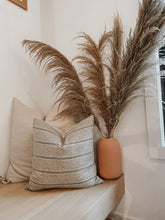 Load image into Gallery viewer, Noa
